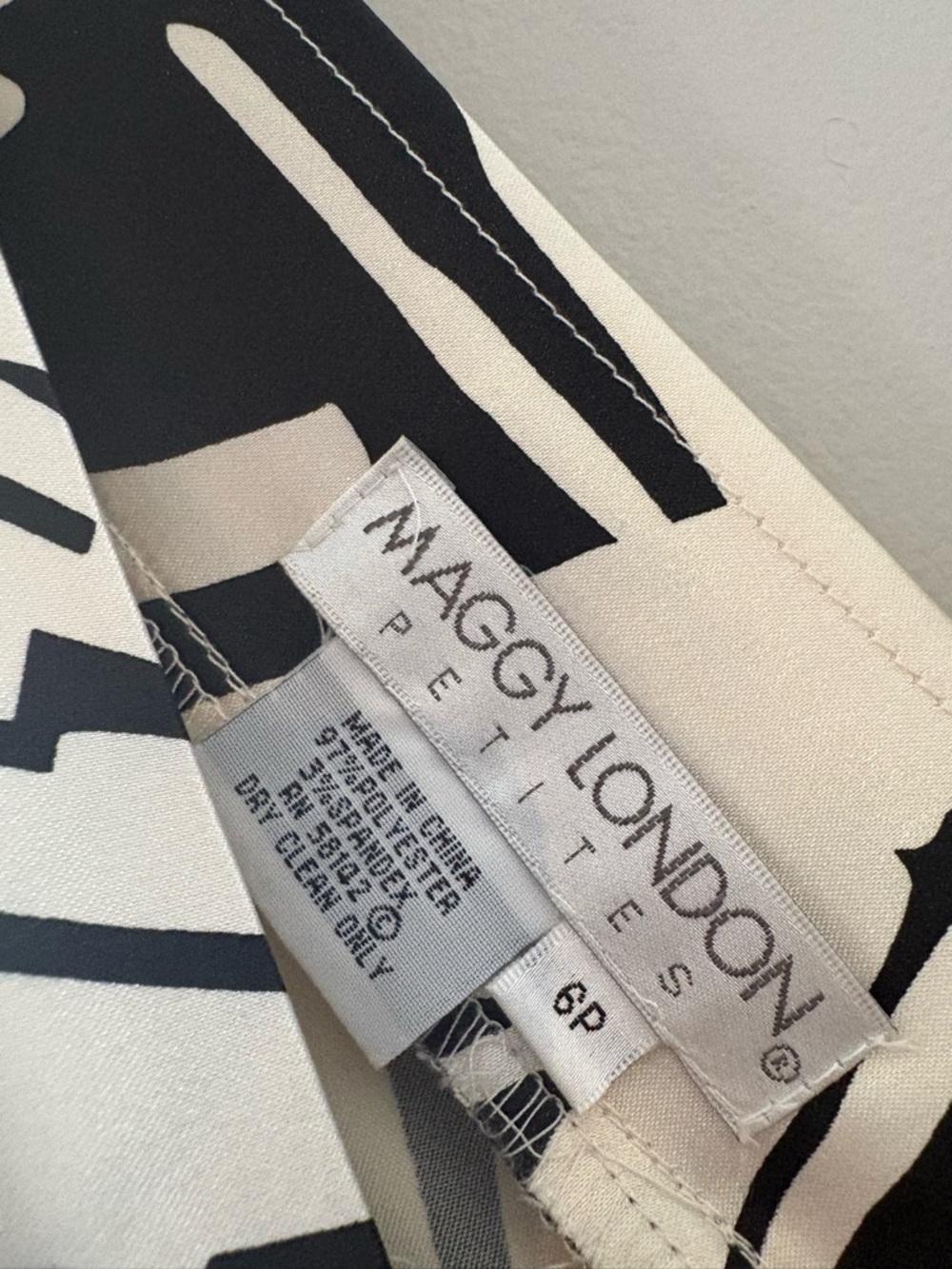 Maggy London Blue and Cream Abstract Midi Summer Dress - Picture 3 of 3